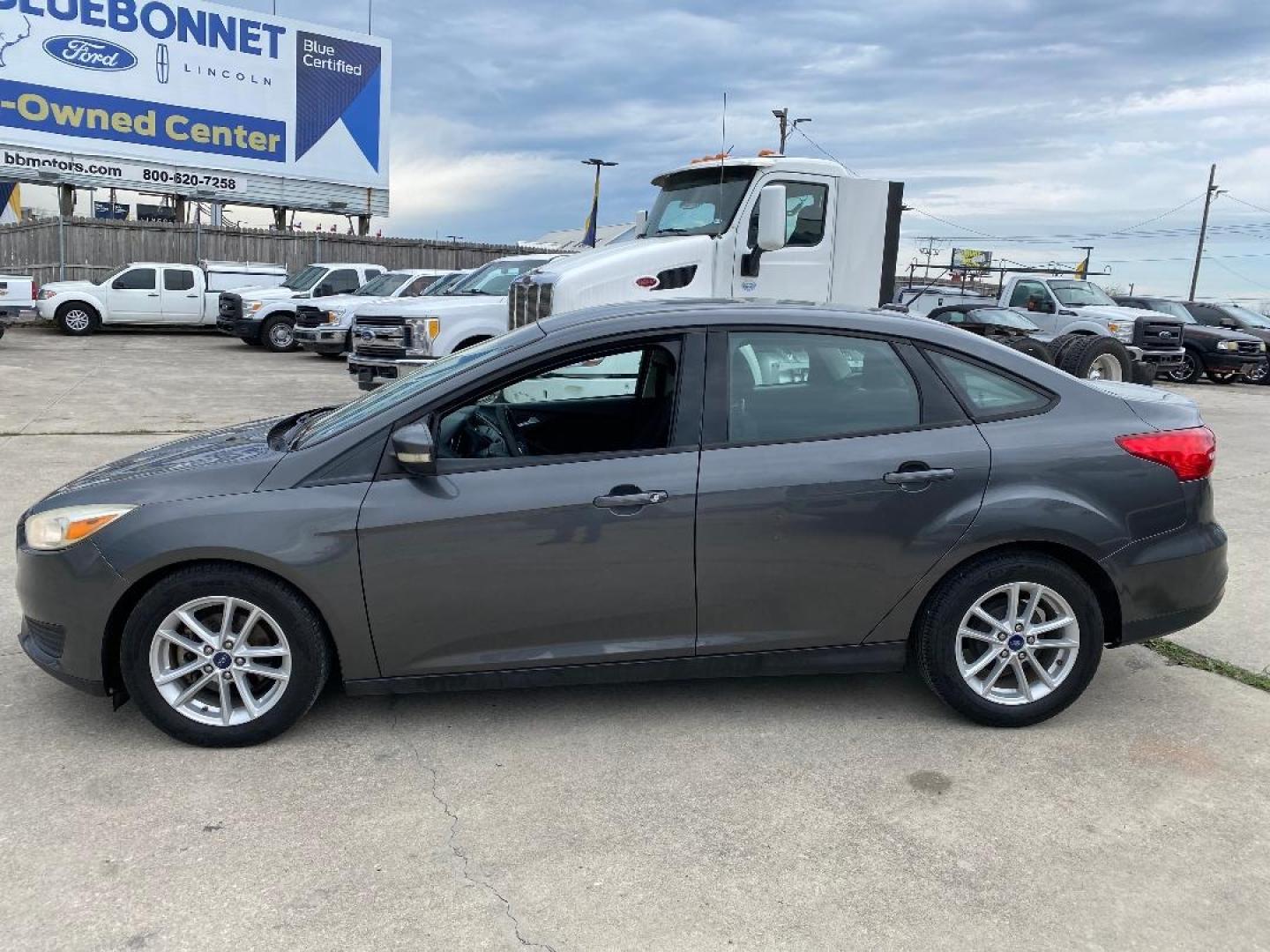2017 Grey /Black Ford Focus (1FADP3F2XHL) , located at 1687 Business 35 S, New Braunfels, TX, 78130, (830) 625-7159, 29.655487, -98.051491 - Photo#1